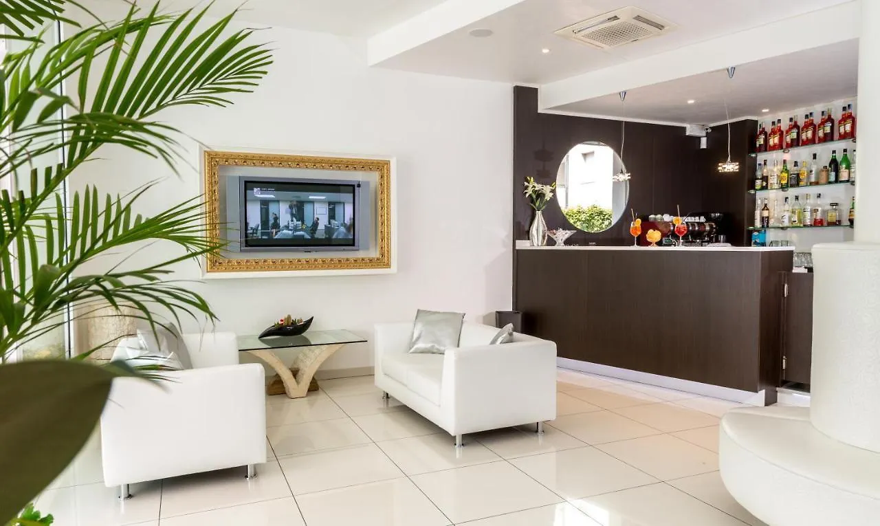 Hotel & Aparthotel Carinthia S Lido di Jesolo Italien
