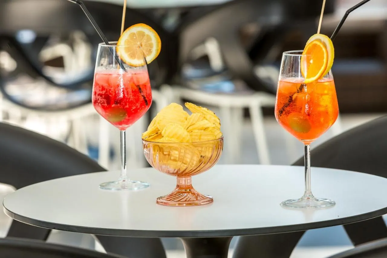 Hotel & Aparthotel Carinthia S Lido di Jesolo 3*,