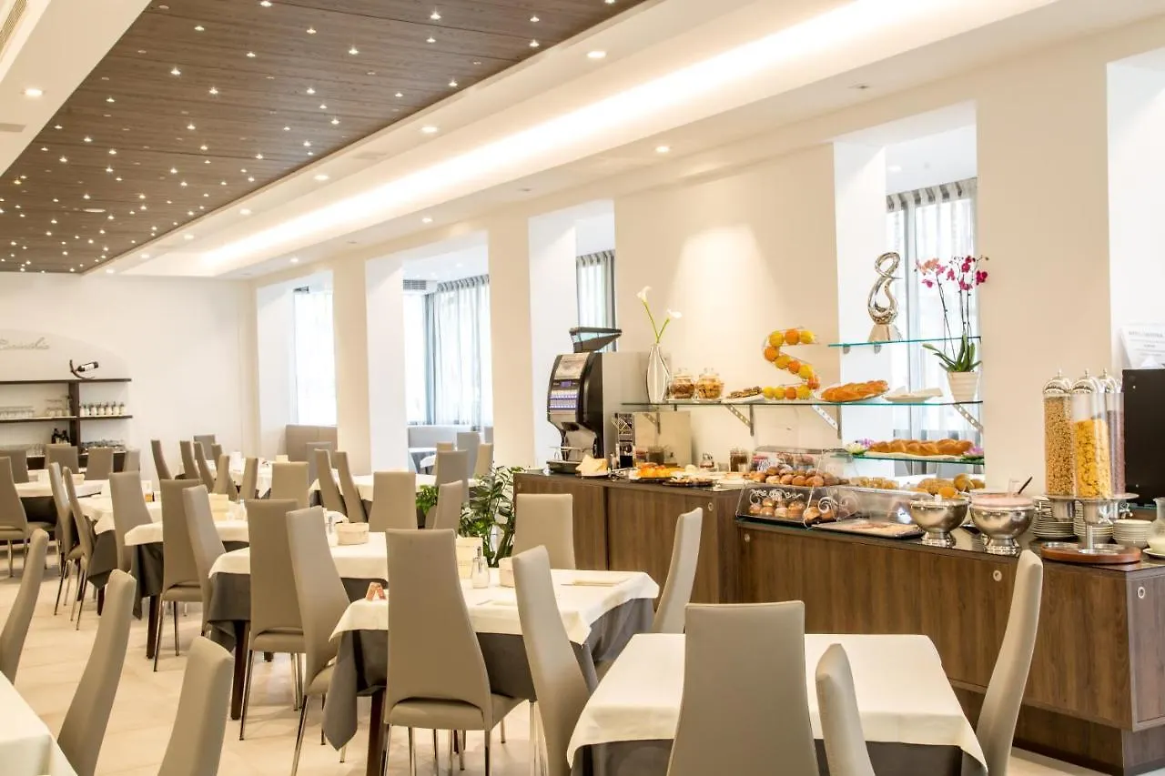 Hotel & Aparthotel Carinthia S Lido di Jesolo 3*,