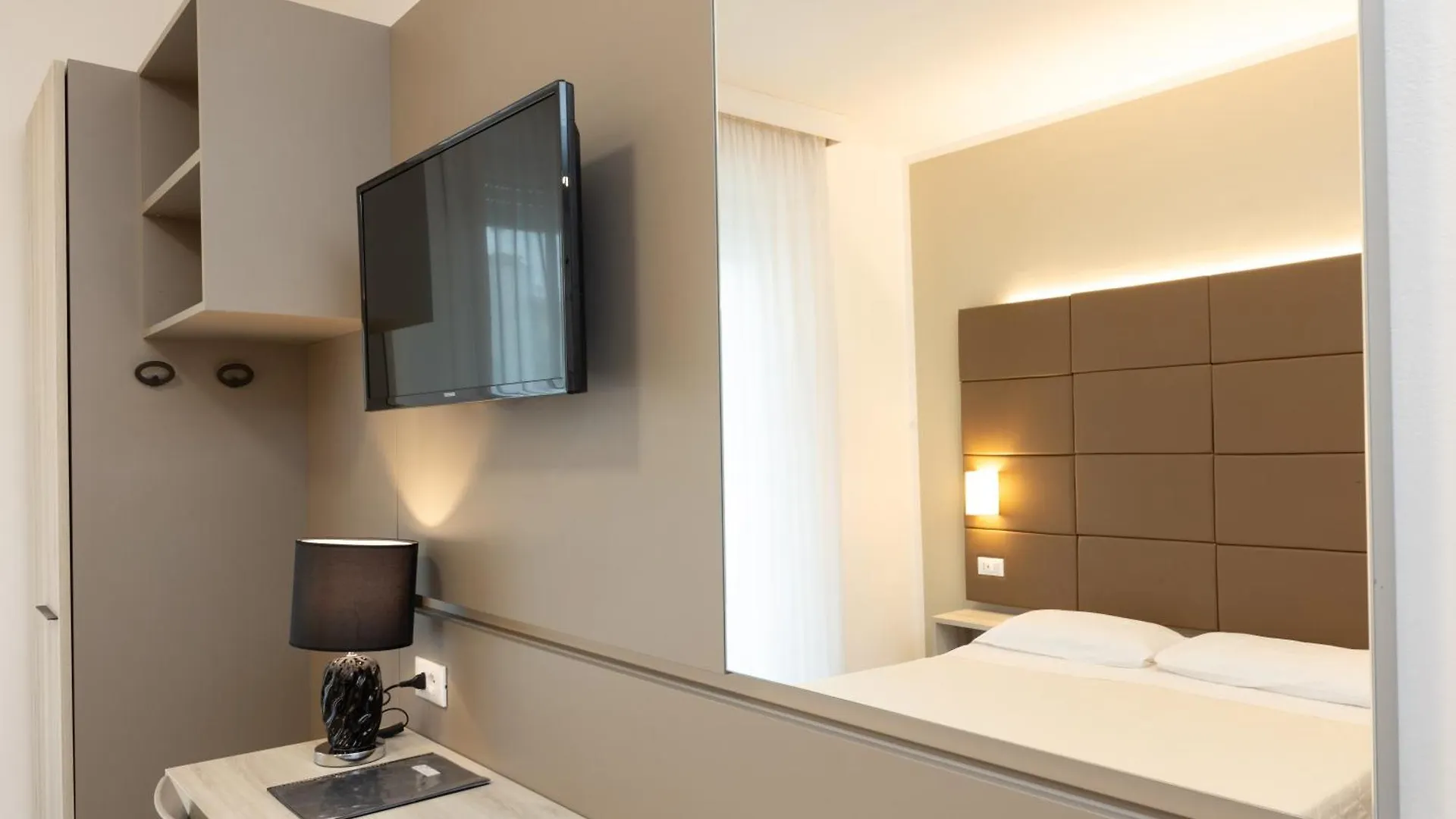 Hotel & Aparthotel Carinthia S 리도 디 예솔로